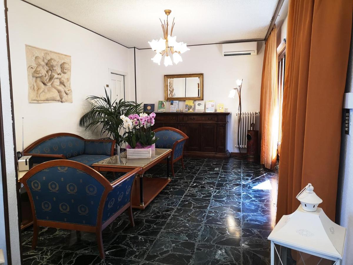 Hotel Villa Margherita Limone sul Garda Kültér fotó