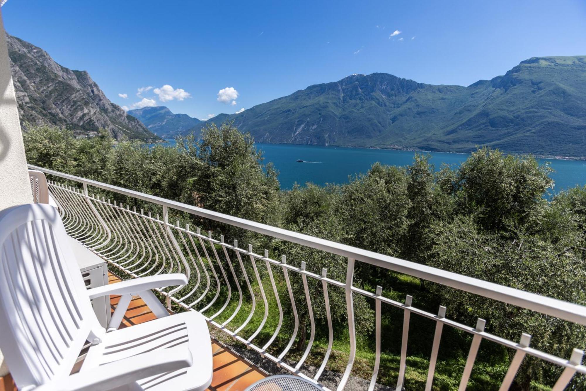 Hotel Villa Margherita Limone sul Garda Kültér fotó