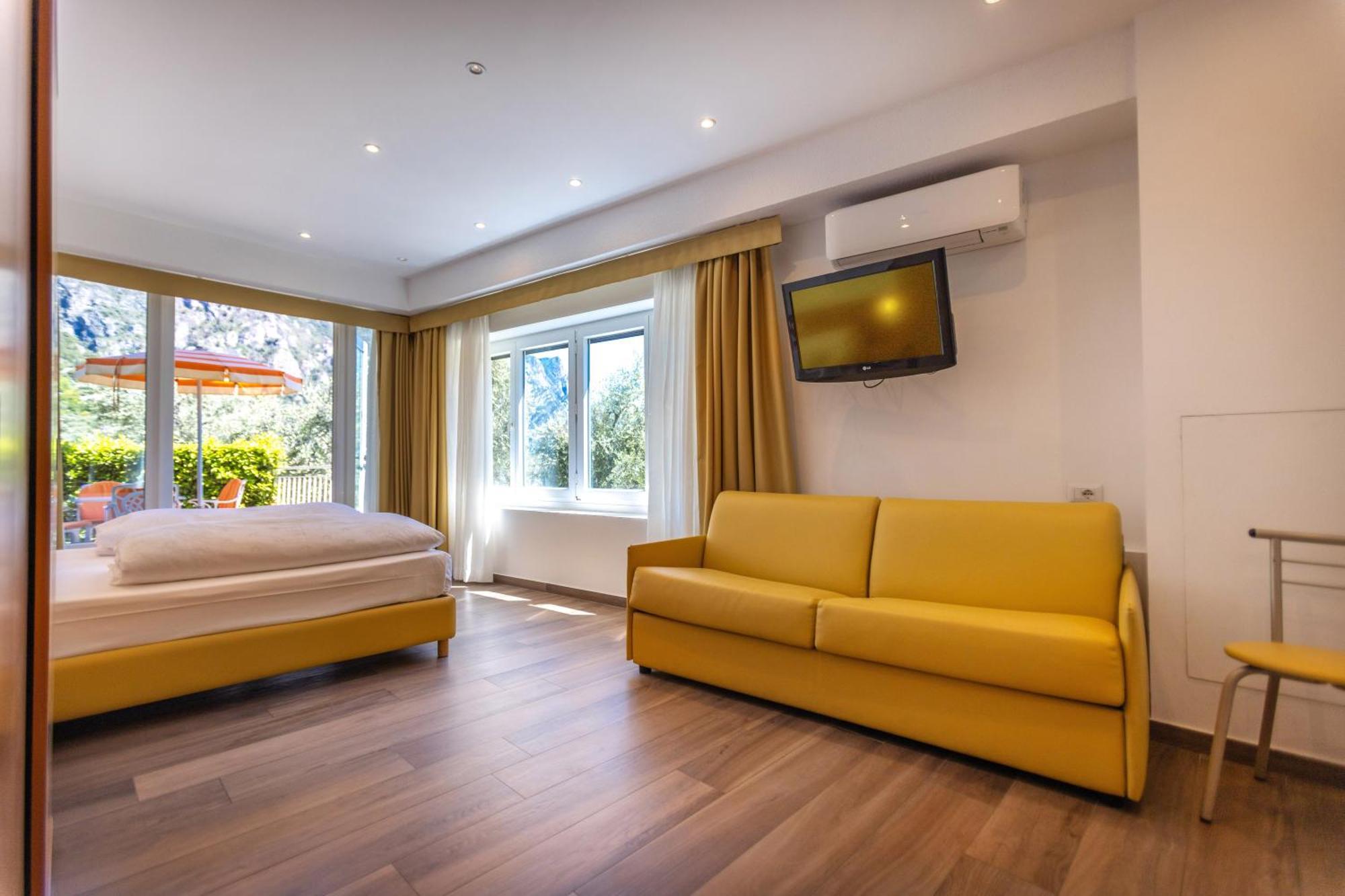 Hotel Villa Margherita Limone sul Garda Kültér fotó