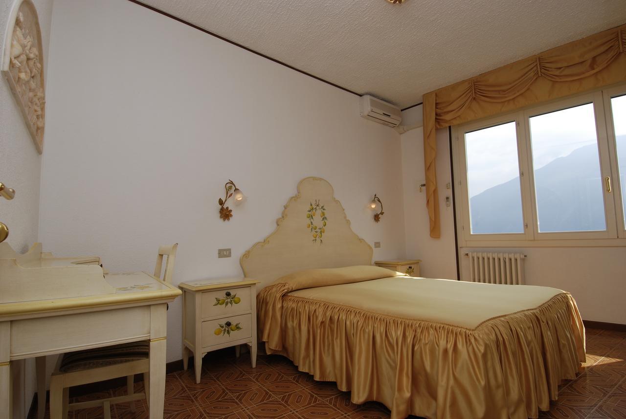 Hotel Villa Margherita Limone sul Garda Kültér fotó
